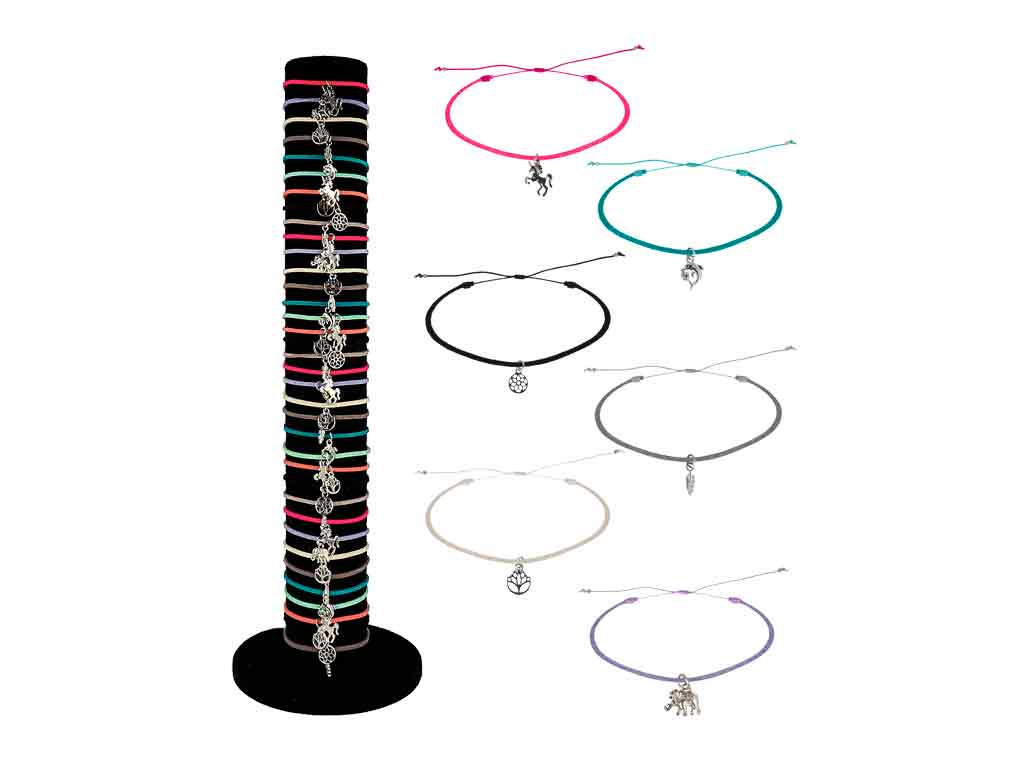 Armband mit Metallornamenten auf Tube (36)
