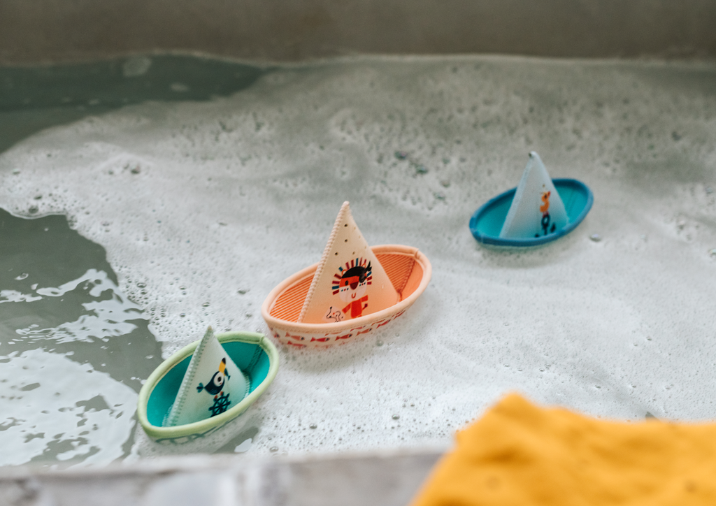 3 BOOTE DSCHUNGELTHEMA