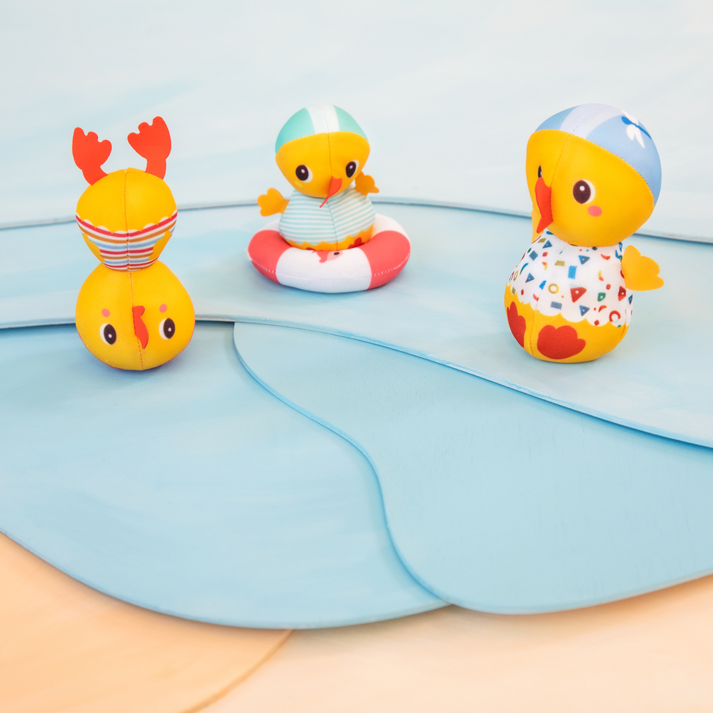 3 BADEENTCHEN LERNEN SCHWIMMEN